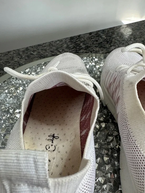 Women's Lightweight Knit Lace-Up Sneakers in Light Pink - Picture 9 of 12